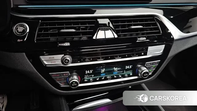 BMW 5 Series (G30) id 3566318 из Кореи 9