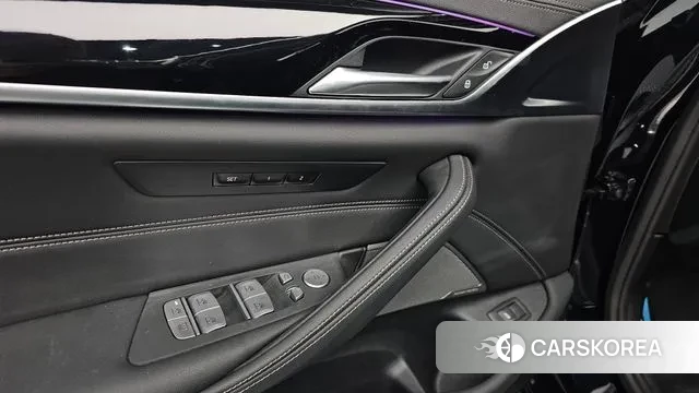 BMW 5 Series (G30) id 3389123 из Кореи 9