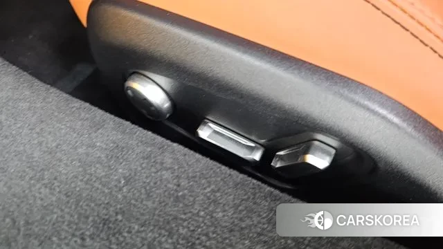 Lotus Emira id 3410188 из Кореи 9