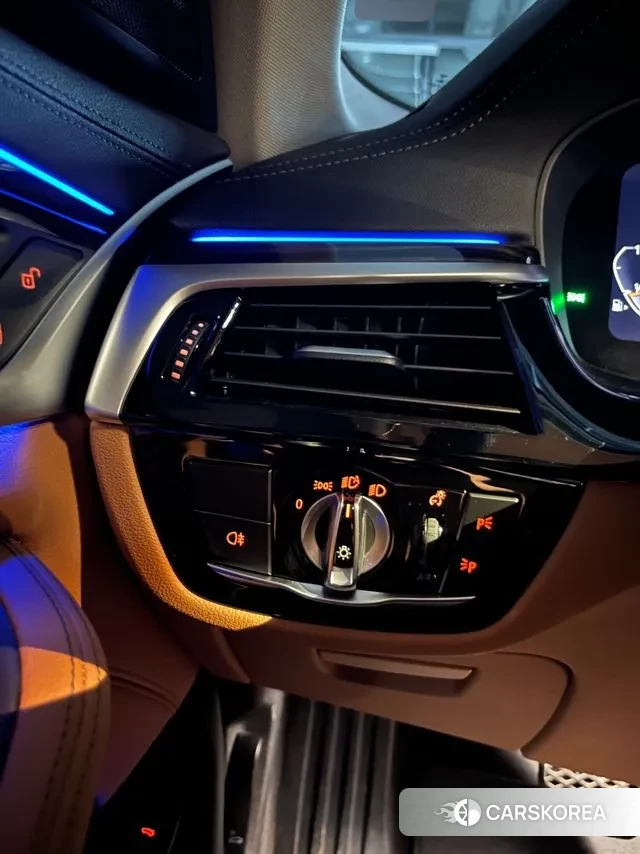 BMW 5 Series (G30) id 3338718 из Кореи 9