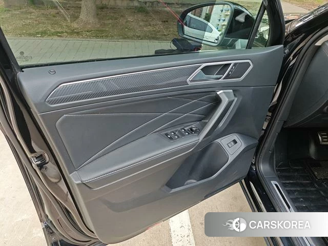 Volkswagen Tiguan L id 4374430 из Китая 9