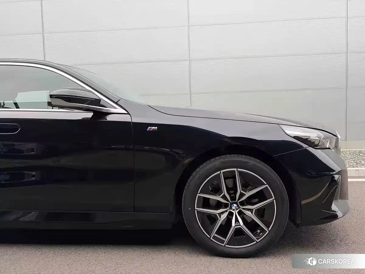 BMW i5 id 4649263 из Китая 9