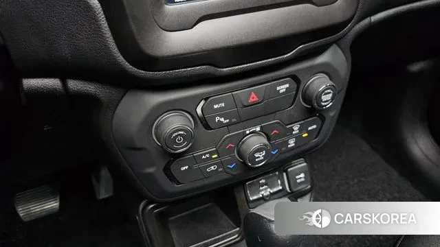 Jeep Renegade id 3075437 из Кореи 9