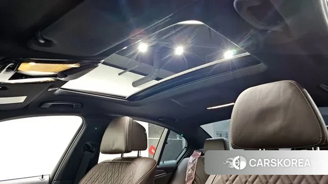 BMW 5 Series (G30) id 3727836 из Кореи 9