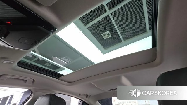 BMW 5 Series (G30) id 3842522 из Кореи 9