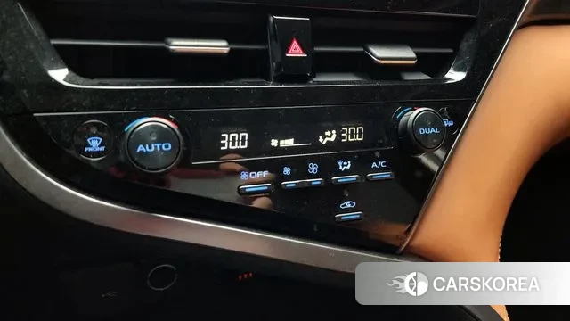 Toyota Camry (XV70) id 3690825 из Кореи 9