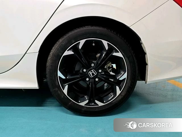 Honda Civic id 4263474 из Китая 9