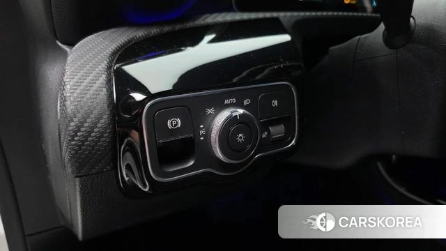Mercedes-Benz A-Class W177 id 4268748 из Кореи 9