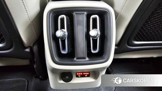 Volvo XC40 id 4630833 из Кореи 9