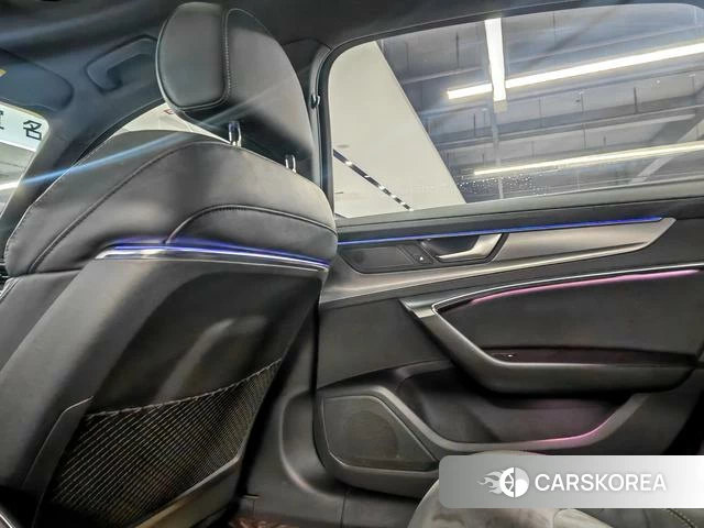Audi A6L id 4275261 из Китая 9