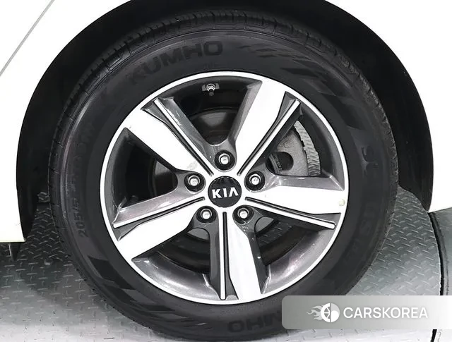 Kia The New K3 id 3789842 из Кореи 9