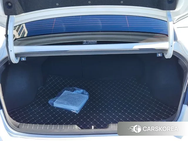 Hyundai The New Avante (CN7) id 3560653 из Кореи 9