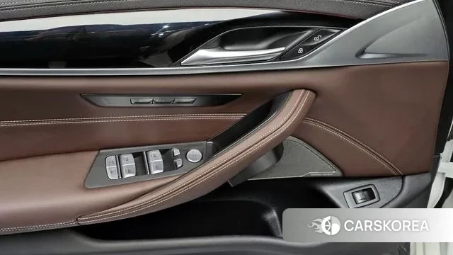 BMW 5 Series (G30) id 3611134 из Кореи 9