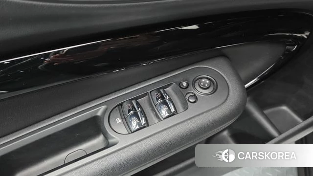 Mini Cooper Clubman id 3873671 из Кореи 9