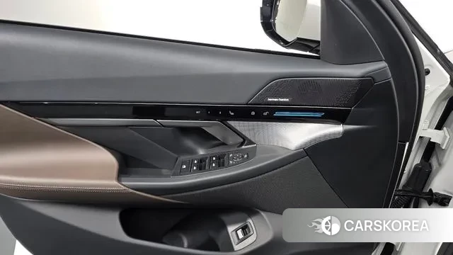 BMW 5 Series (G60) id 3533616 из Кореи 9