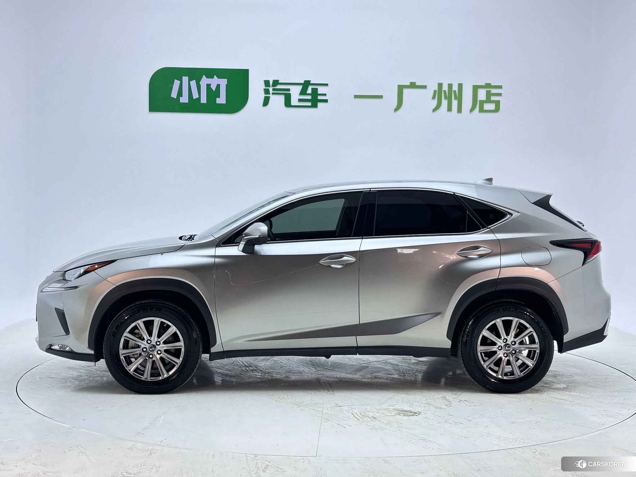 Lexus NX id 4515211 из Китая 9