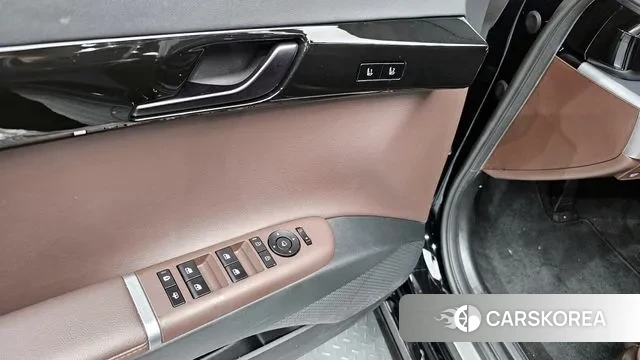 Hyundai Grandeur (GN7) id 3299621 из Кореи 9