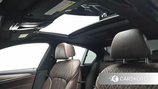 BMW 5 Series (G30) id 3820529 из Кореи 9