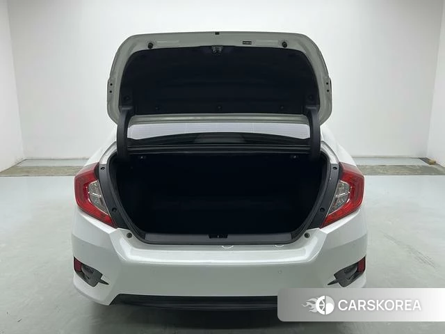 Honda Civic id 4313898 из Китая 9