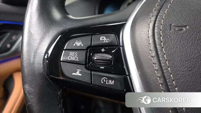 BMW 5 Series (G30) id 3578675 из Кореи 9