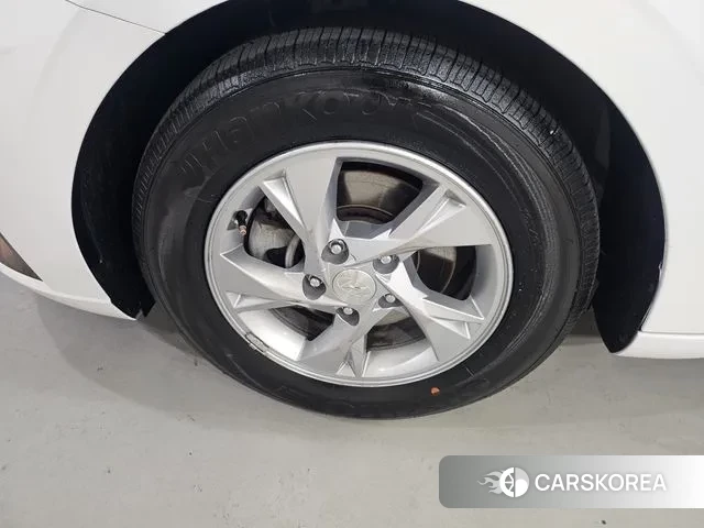 Hyundai Avante (CN7) id 3028268 из Кореи 9