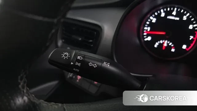 Kia Stonic id 3319261 из Кореи 9