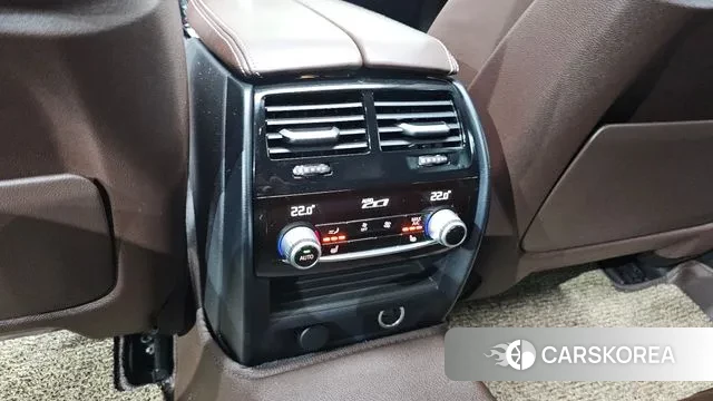 BMW 5 Series (G30) id 3039445 из Кореи 9