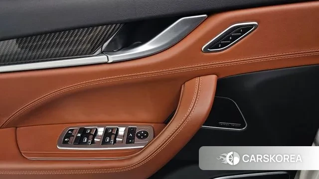 Maserati Levante id 3065990 из Кореи 9