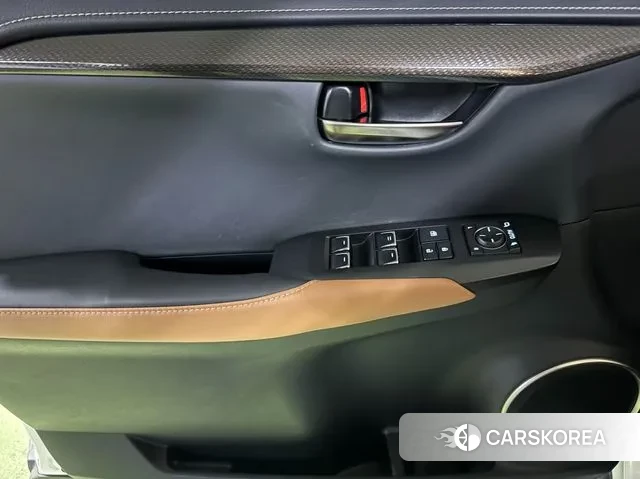 Lexus NX300h id 3479559 из Кореи 9