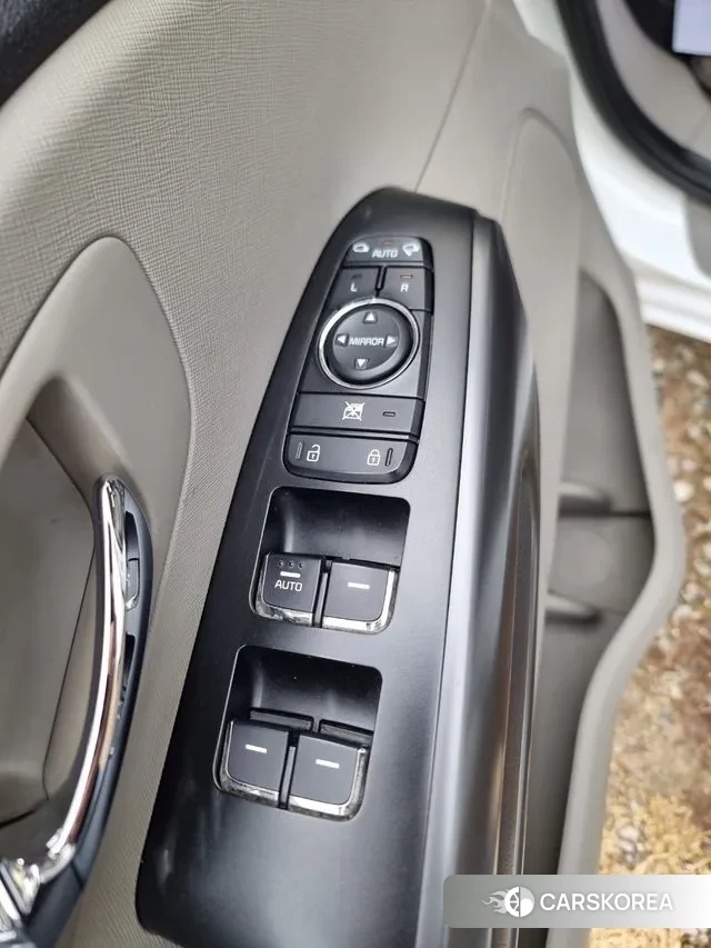 Kia The New Carnival id 2211914 из Кореи 9