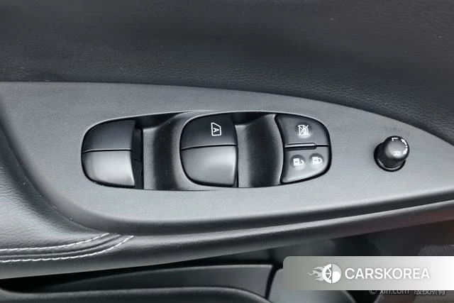 Nissan TIIDA id 4279050 из Китая 9