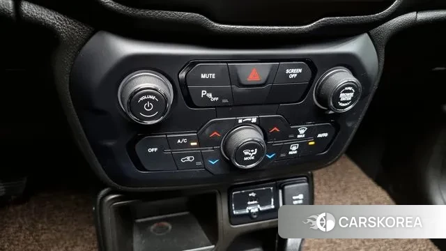 Jeep Renegade id 3307787 из Кореи 9