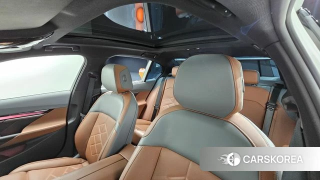 BMW 5 Series (G60) id 4442850 из Кореи 9