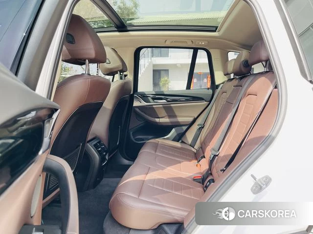 BMW X3 id 4210299 из Китая 9