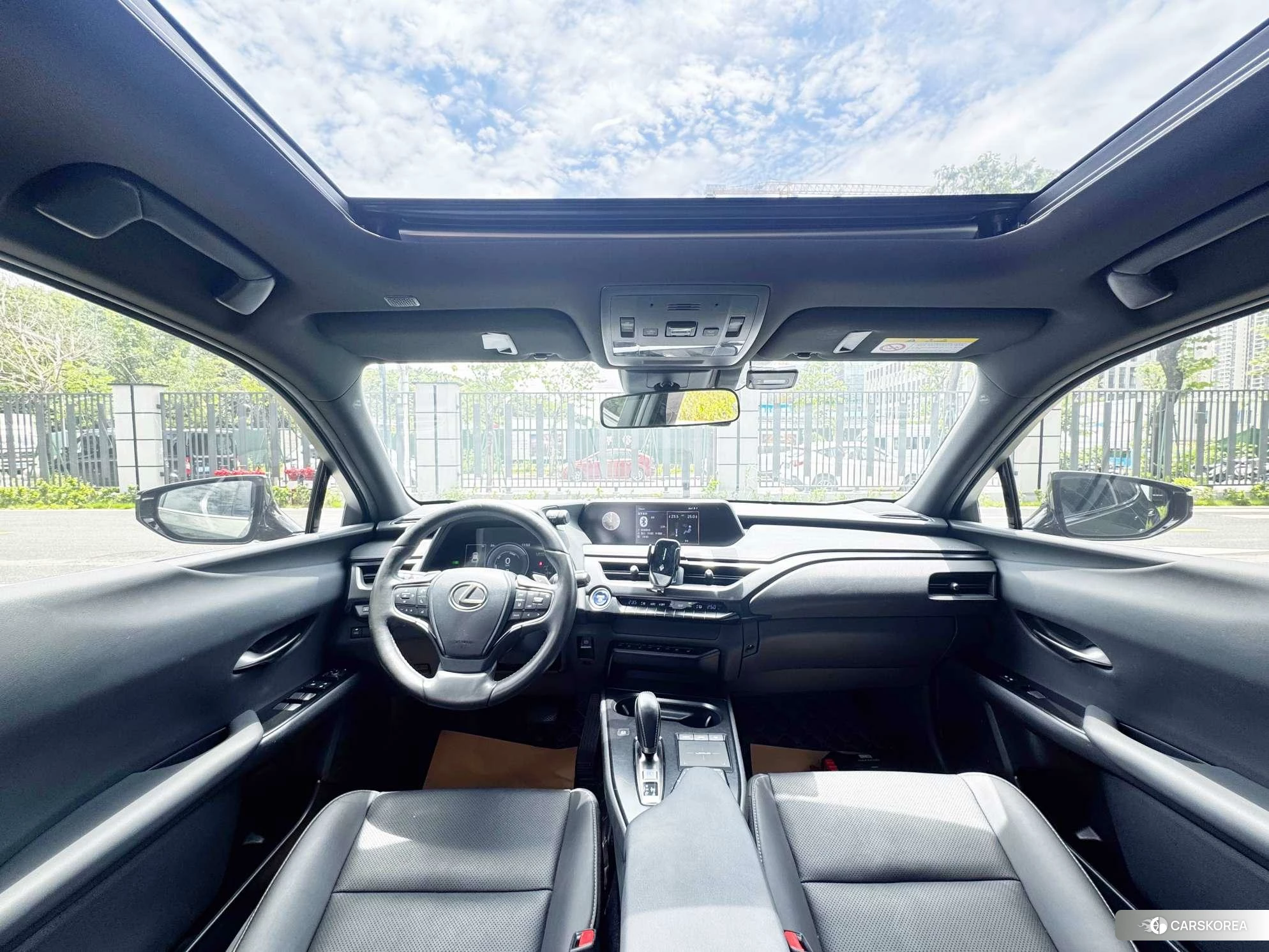 Lexus UX EV id 4468014 из Китая 9