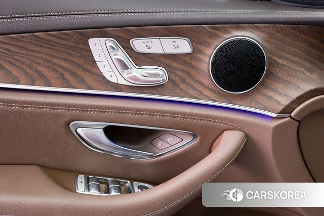 Mercedes-Benz E-class id 4300083 из Китая 9