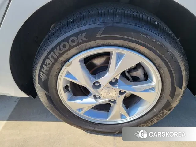 Hyundai Avante (CN7) id 3021392 из Кореи 9