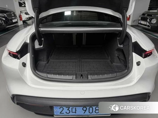 Porsche Taycan id 3934939 из Кореи 9