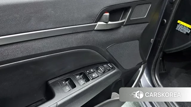 Hyundai Avante AD id 3547553 из Кореи 9