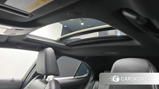 Lexus UX250h id 4741963 из Кореи 9