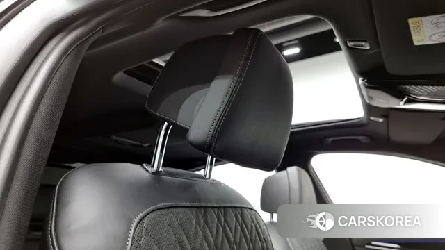 BMW 5 Series (G30) id 2989313 из Кореи 9