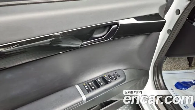 Hyundai Grandeur (GN7) id 2563596 из Кореи 9