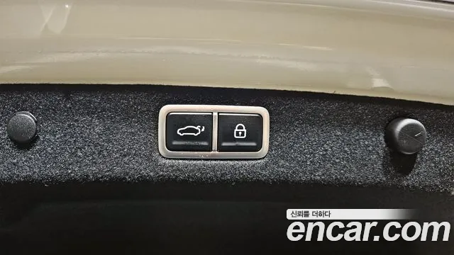 Hyundai Grandeur Hybrid (GN7) id 2426007 из Кореи 9