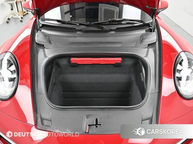 Porsche 911(992) id 4511248 из Кореи 9