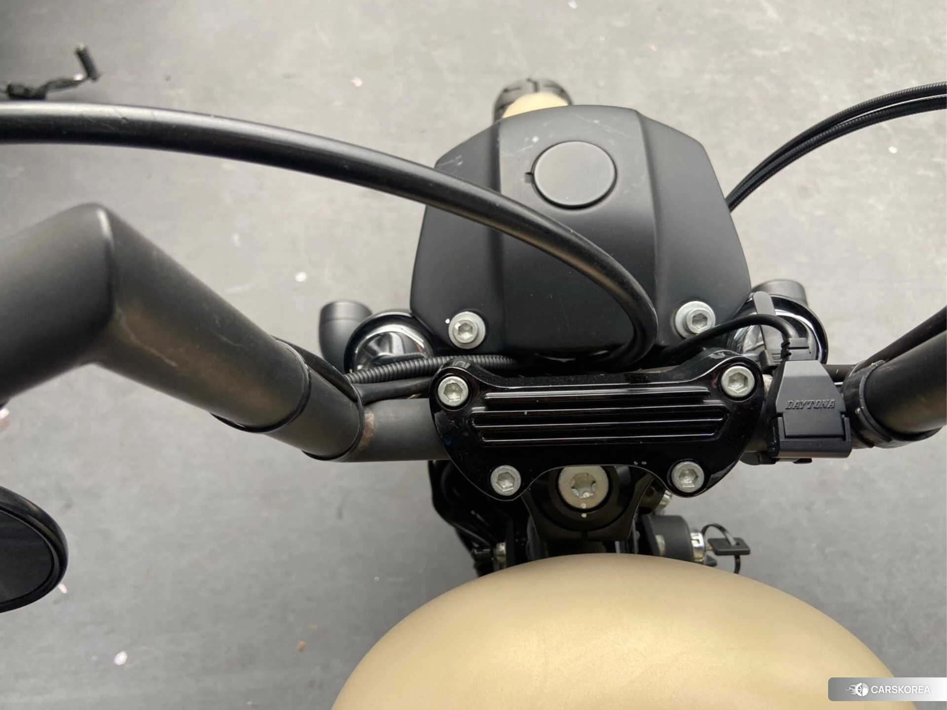 Harley-Davidson Sportster XL883N id 4191122 из Японии 9