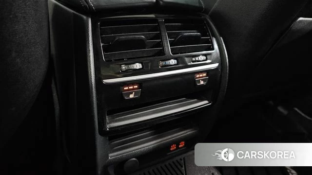 BMW 5 Series (G30) id 4196333 из Кореи 9