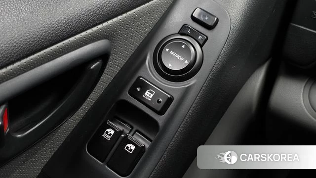 Hyundai The New Grand Starex id 4521053 из Кореи 9