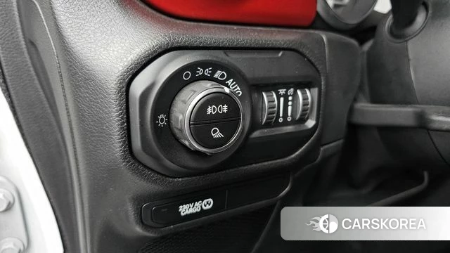 Jeep Gladiator (JT) id 3872443 из Кореи 9