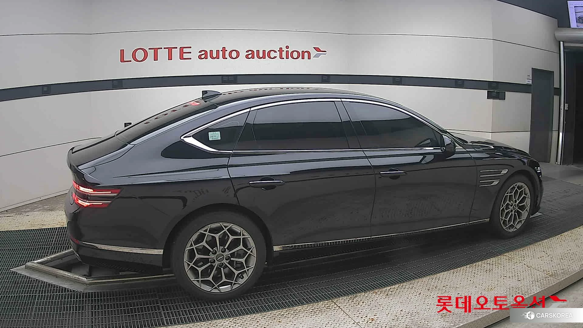 Hyundai G80 id 4902357 из Кореи 9