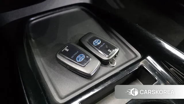 Toyota Prius 4th Generation id 3728092 из Кореи 9